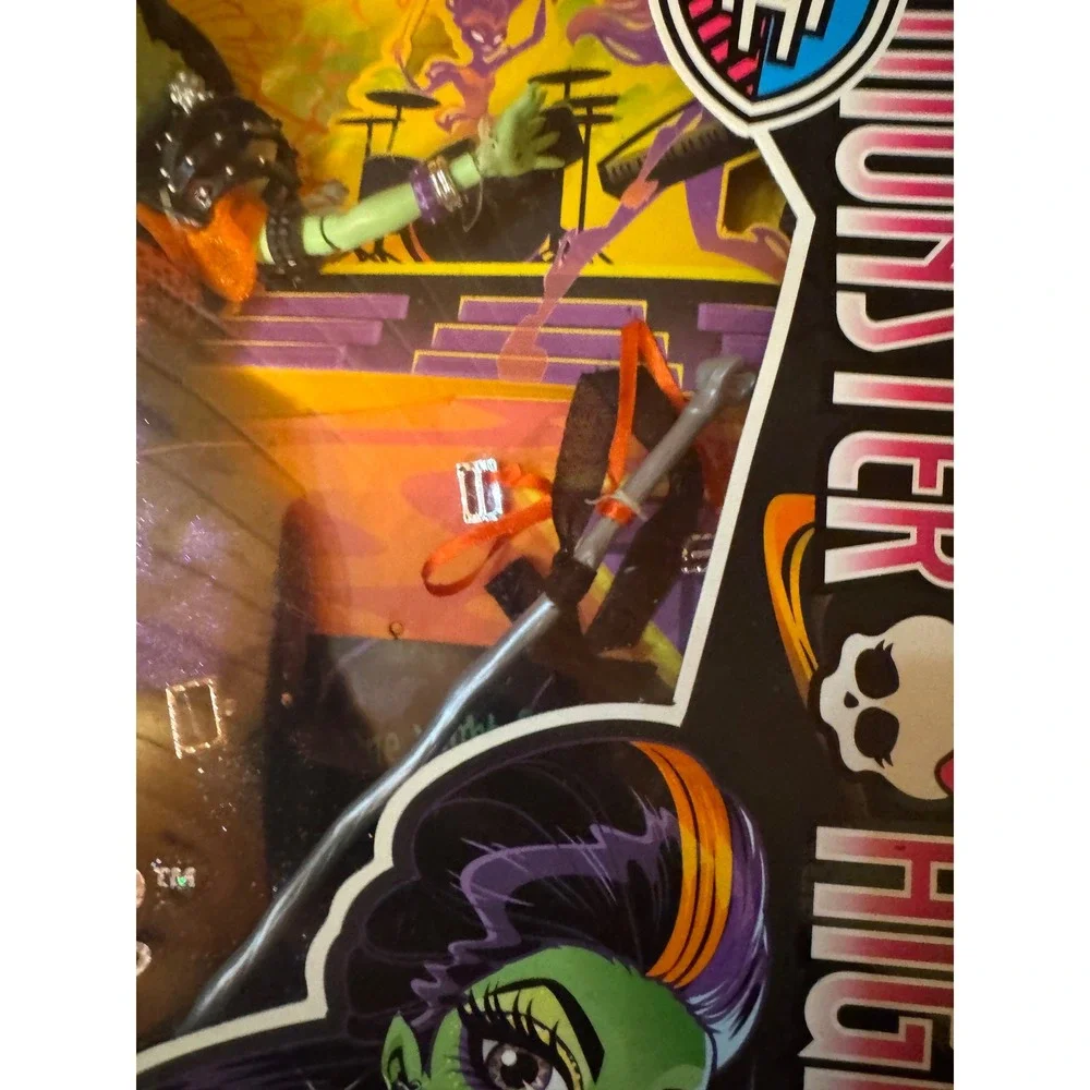 Monster High Casta Fierce Doll 2014 Mattel CFV34 Daughter of Circe New in Box